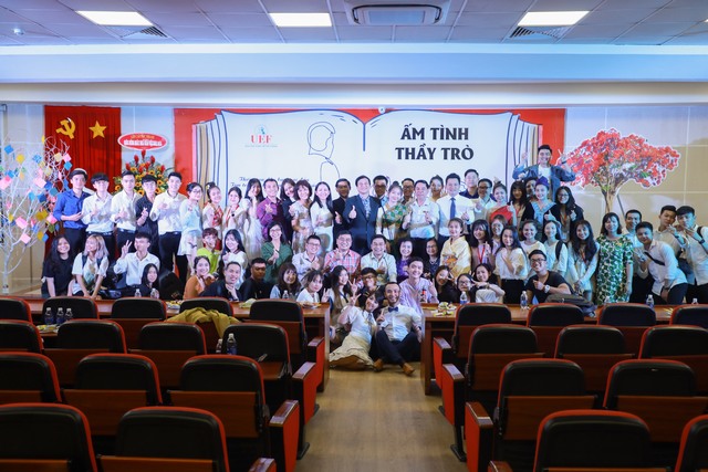 Đêm văn nghệ Ấm tình thầy trò