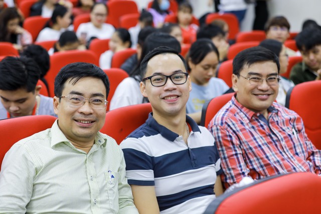 Đêm văn nghệ Ấm tình thầy trò