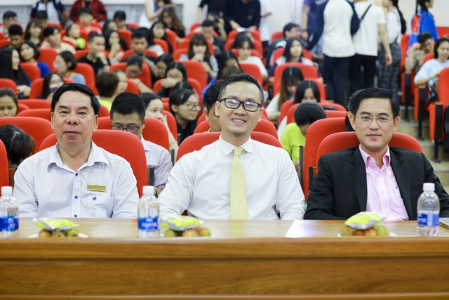 Đêm văn nghệ Ấm tình thầy trò