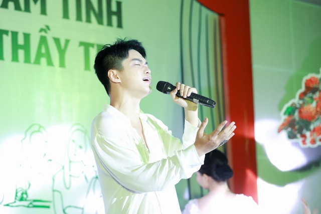 Đêm văn nghệ Ấm tình thầy trò