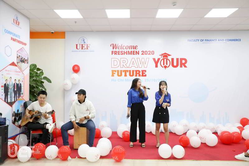 chào tân sinh viên