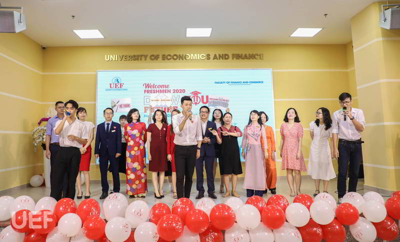 chào tân sinh viên