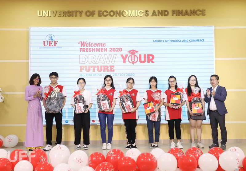 chào tân sinh viên