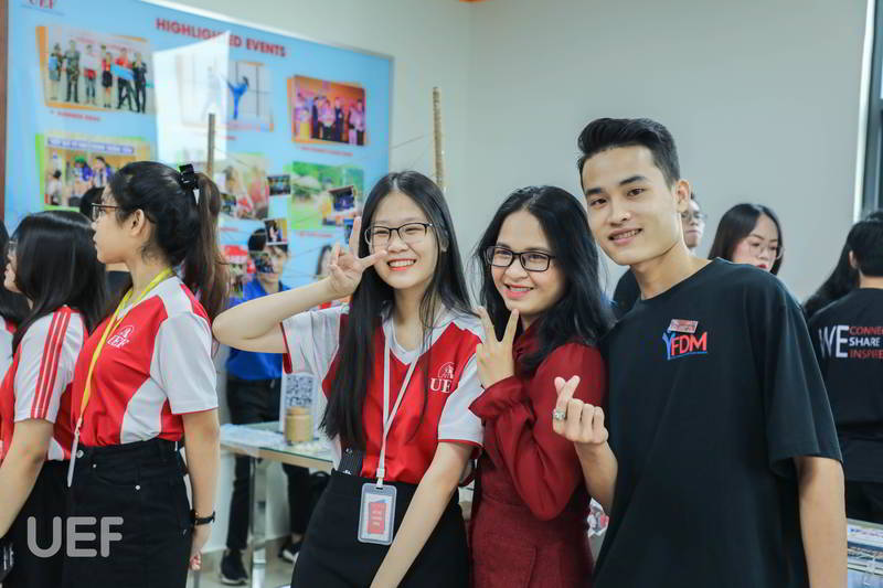 chào tân sinh viên