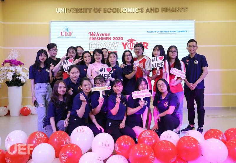 chào tân sinh viên