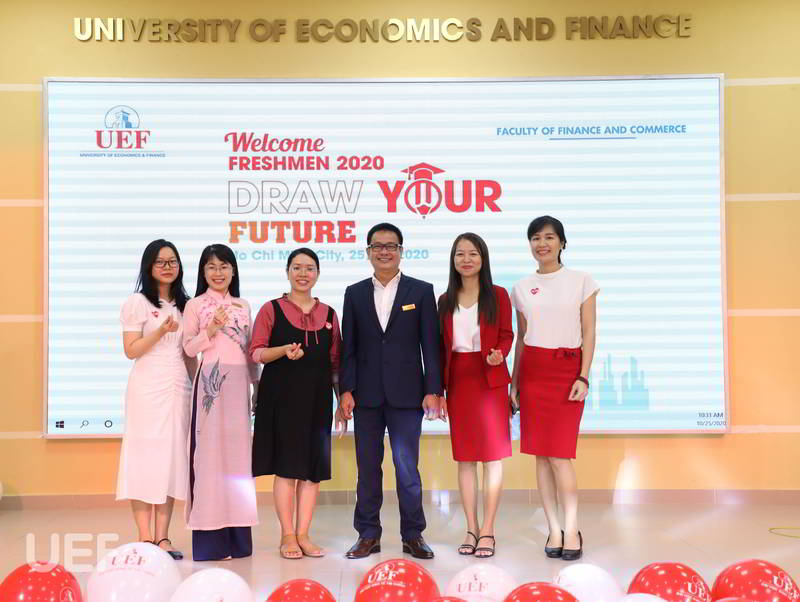 chào tân sinh viên