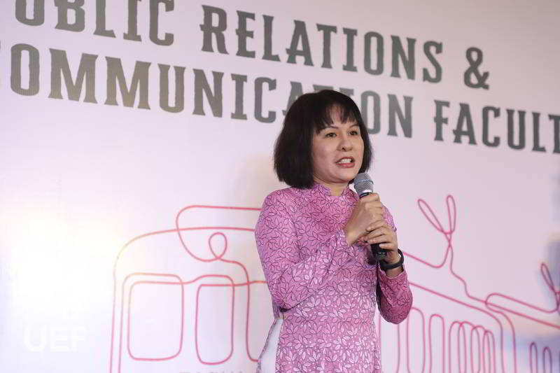 chào tân sinh viên khóa 2020