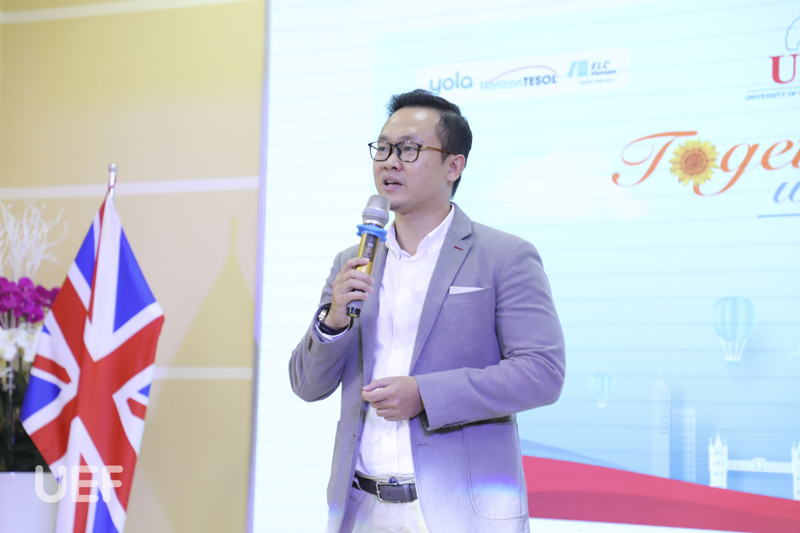 Chào tân sinh viên khoa tiếng Anh