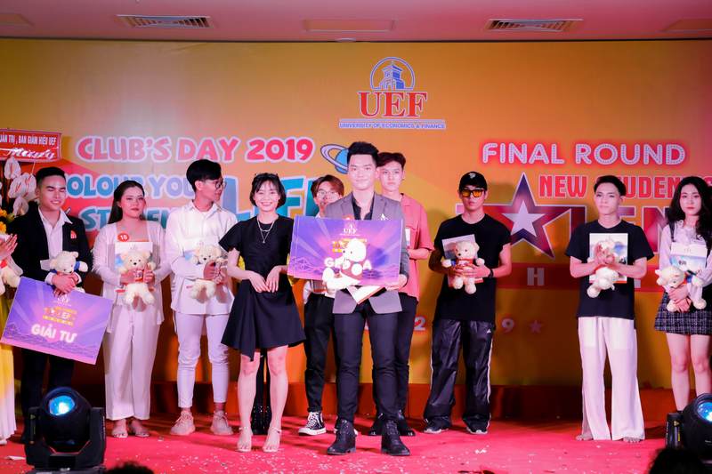 Chung kết cuộc thi tài năng tân sinh viên