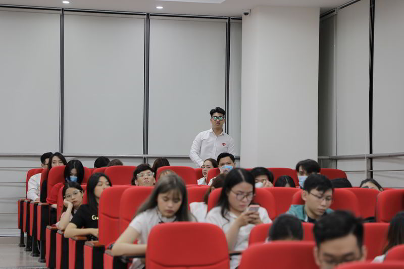 gặp mặt sinh viên đầu năm