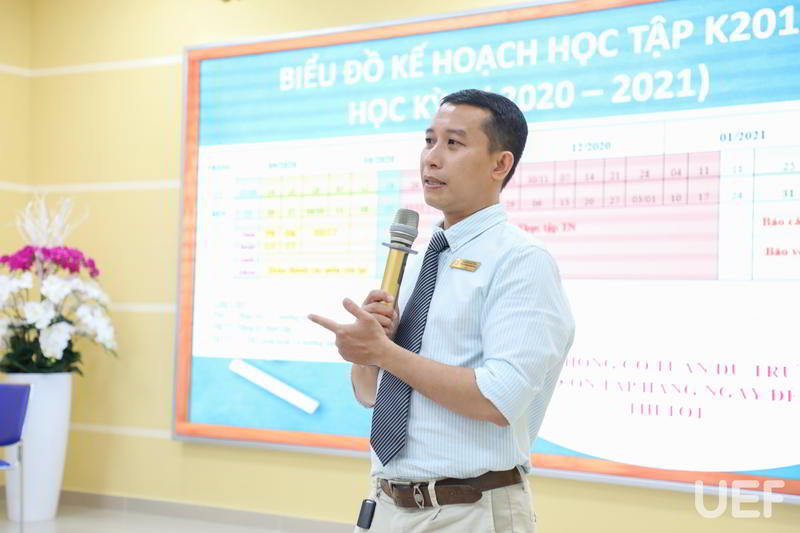 gặp mặt sinh viên đầu năm học