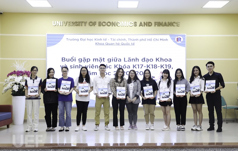 gặp sinh viên đầu năm