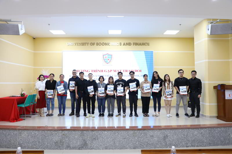 gặp sinh viên đầu năm