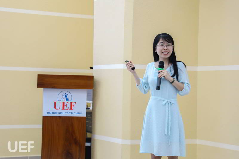 gặp mặt sinh viên đầu năm học