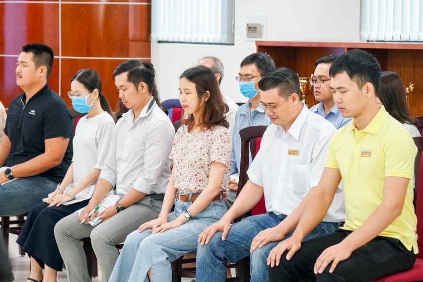 Giao tiếp trắc ẩn