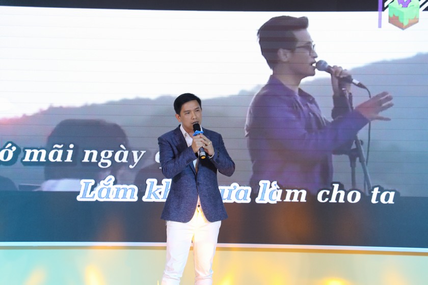 Giọng ca vàng uef