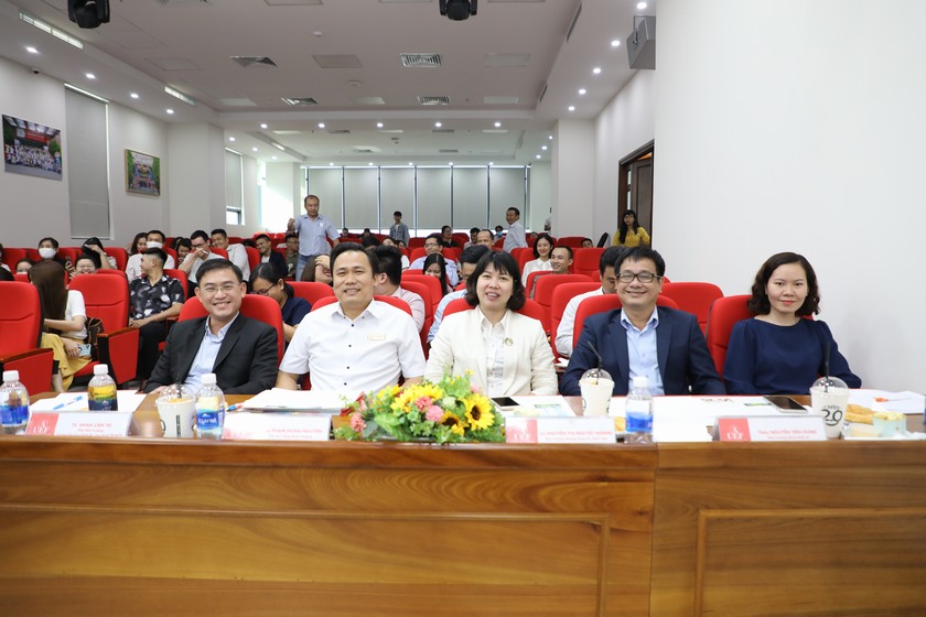 Giọng ca vàng uef