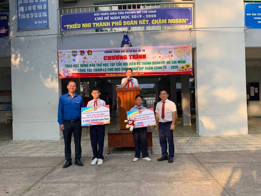 Vui xuân đón Tết cùng Hội từ thiện UEF