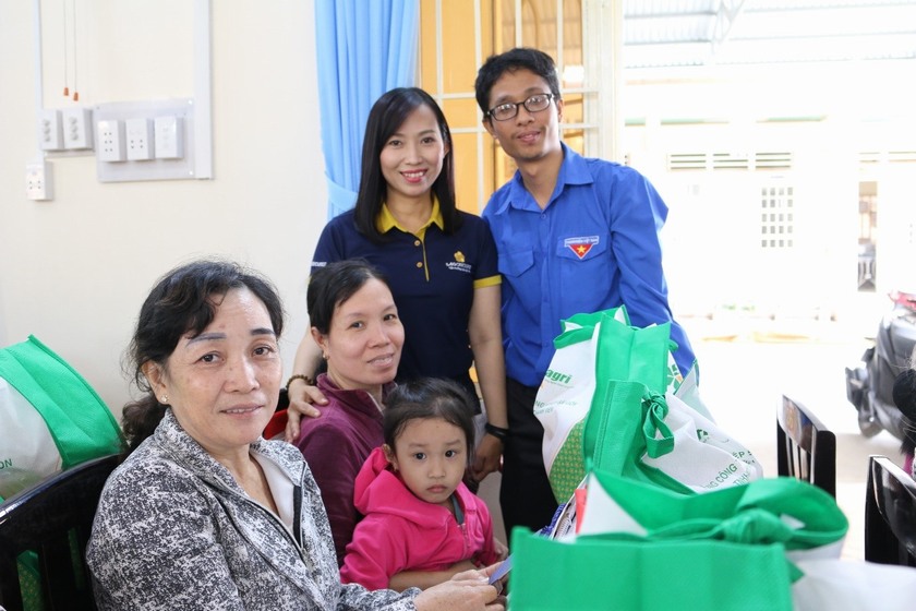 Vui xuân đón Tết cùng Hội từ thiện UEF