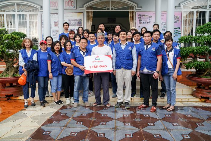 hội từ thiện uef