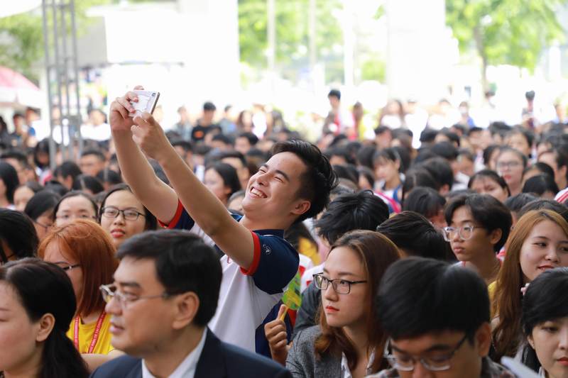 Khoa Kinh tế giao lưu tân sinh viên khóa 2019