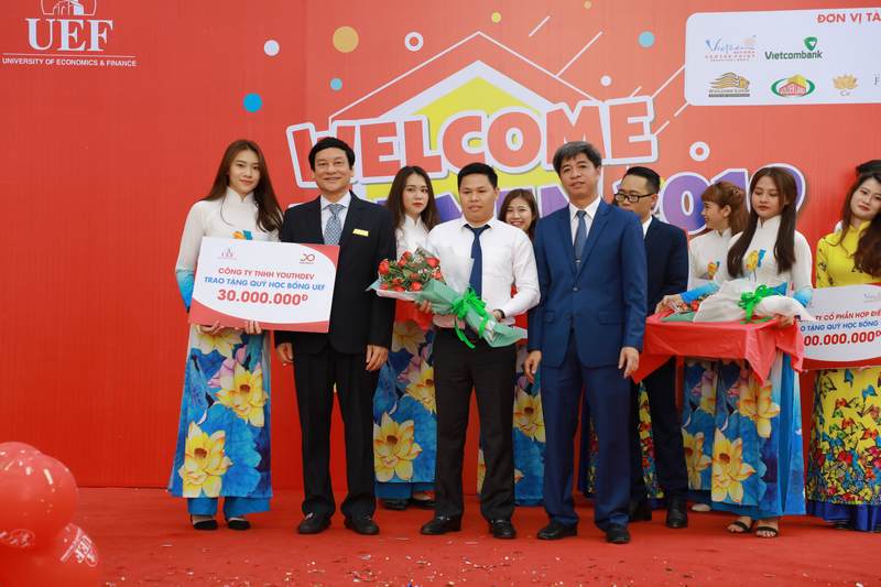 Khoa Kinh tế giao lưu tân sinh viên khóa 2019