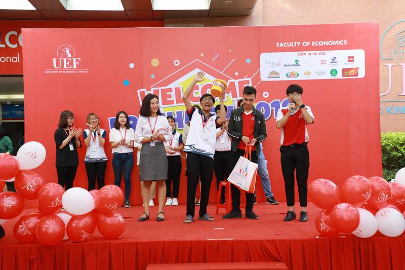 Khoa Kinh tế giao lưu tân sinh viên khóa 2019