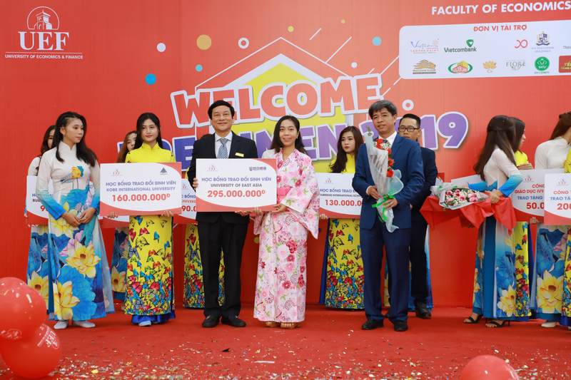 Khoa Kinh tế giao lưu tân sinh viên khóa 2019
