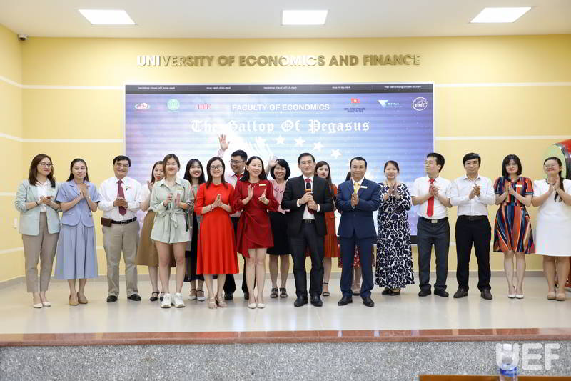 Chào tân sinh viên 2020