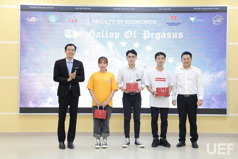 Chào tân sinh viên 2020