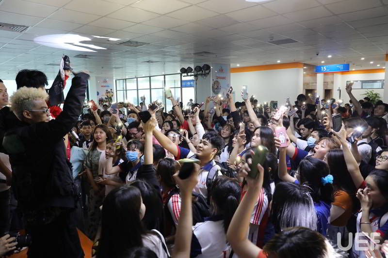 Chào tân sinh viên 2020