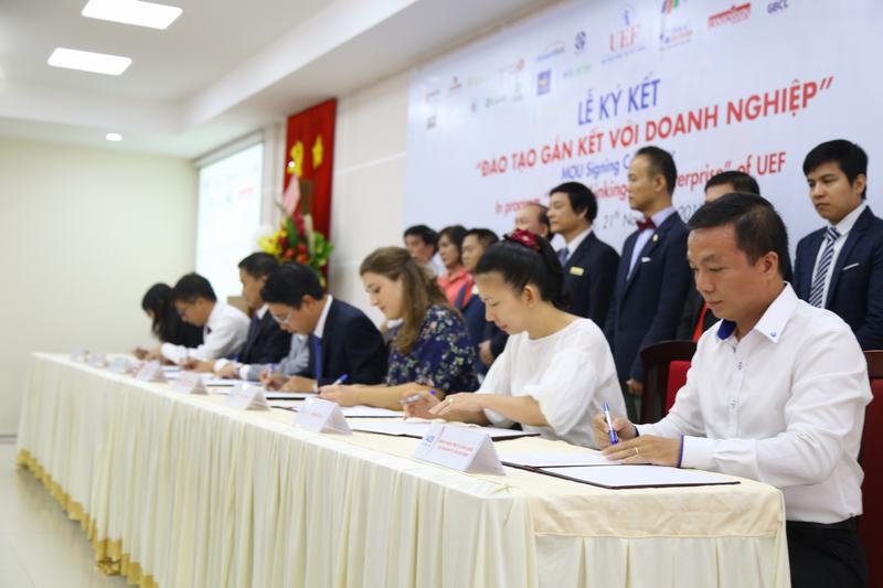 học bổng doanh nghiệp