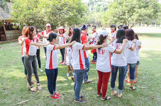 Quốc tế phụ nữa 8.3 UEF 1