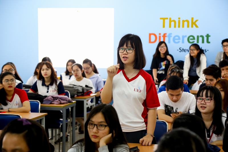 Talkshow tiếng Anh ELSA