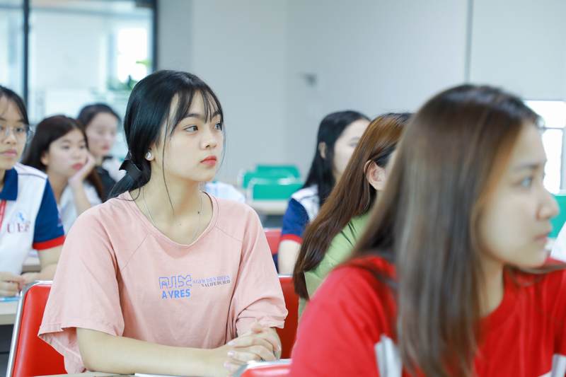 Thuyết giảng văn hóa Hàn Quốc