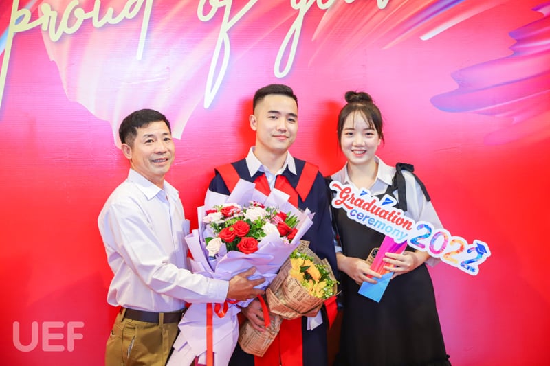 Graduation Ceremony UEF 2022: Khi niềm tin được gửi trao và yêu thương ...