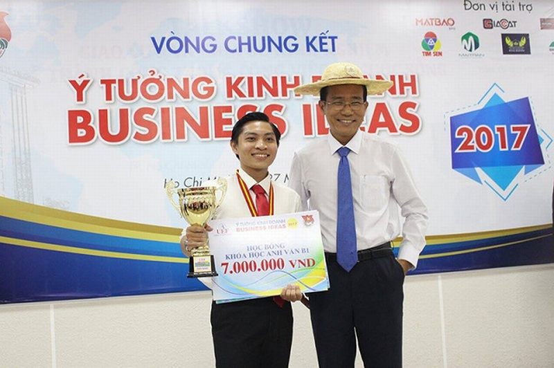 UEF - Thiếu tiếng Anh, lao động trẻ thua ngay trên “sân nhà”