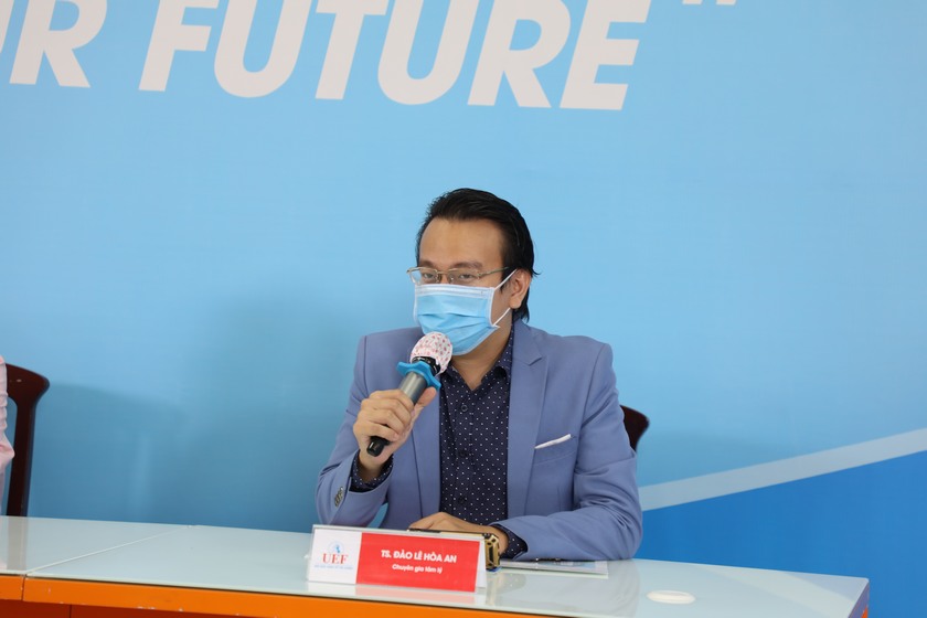 UEF - Tư vấn tuyển sinh trực tuyến 