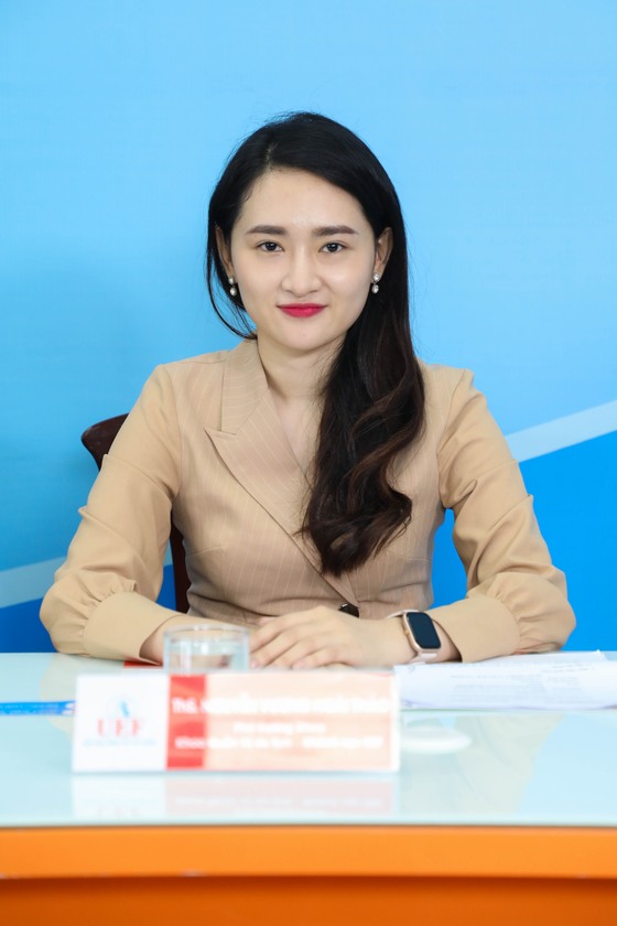 uef- tư vấn tuyển sinh trực tuyến