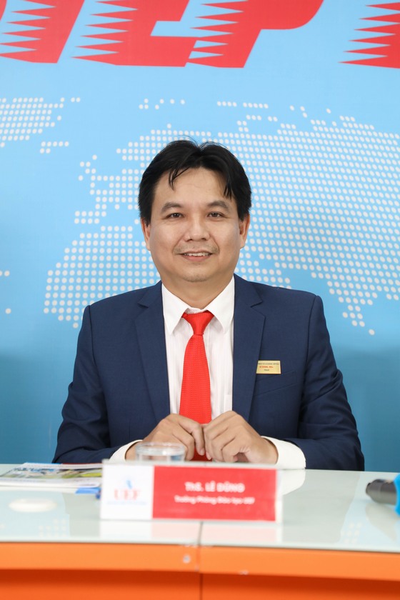 uef- tư vấn tuyển sinh trực tuyến