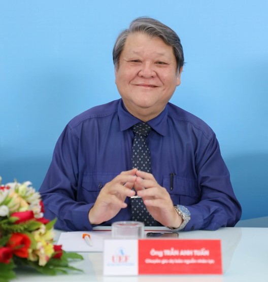 uef- tư vấn tuyển sinh trực tuyến