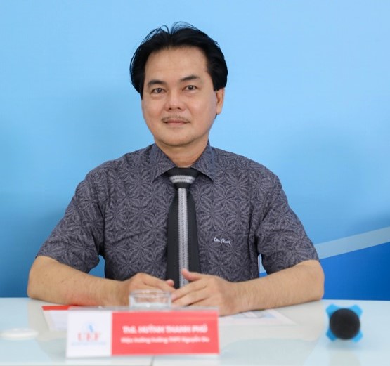 uef- tư vấn tuyển sinh trực tuyến