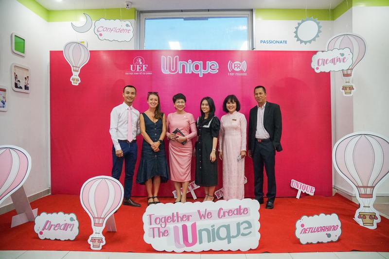 Khoa Quan hệ công chúng và Truyền thông chào đón tân sinh viên