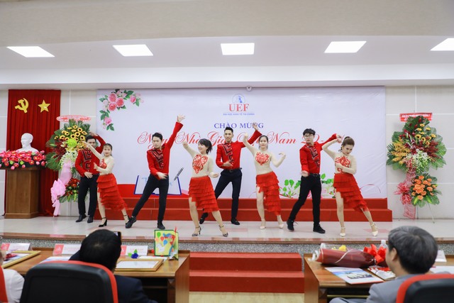 Lễ chào mừng ngày Nhà giáo Việt Nam 20/11