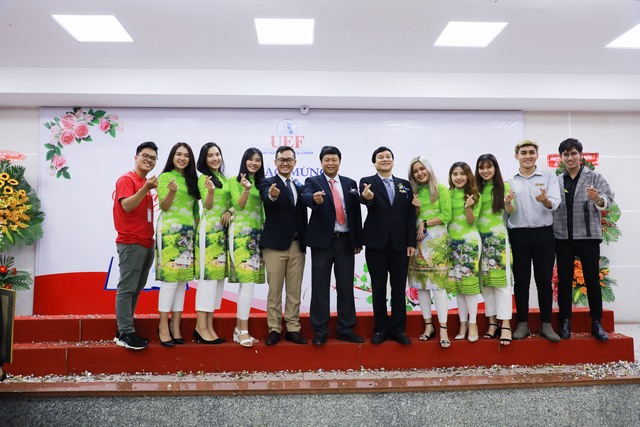 Lễ chào mừng ngày Nhà giáo Việt Nam 20/11