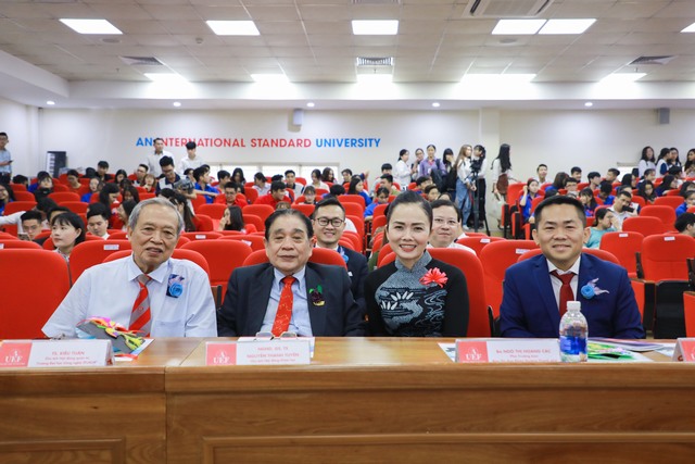 Lễ chào mừng ngày Nhà giáo Việt Nam 20/11