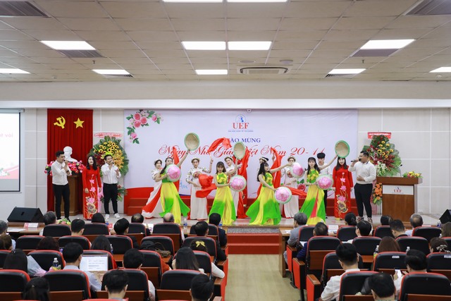 Lễ chào mừng ngày Nhà giáo Việt Nam 20/11