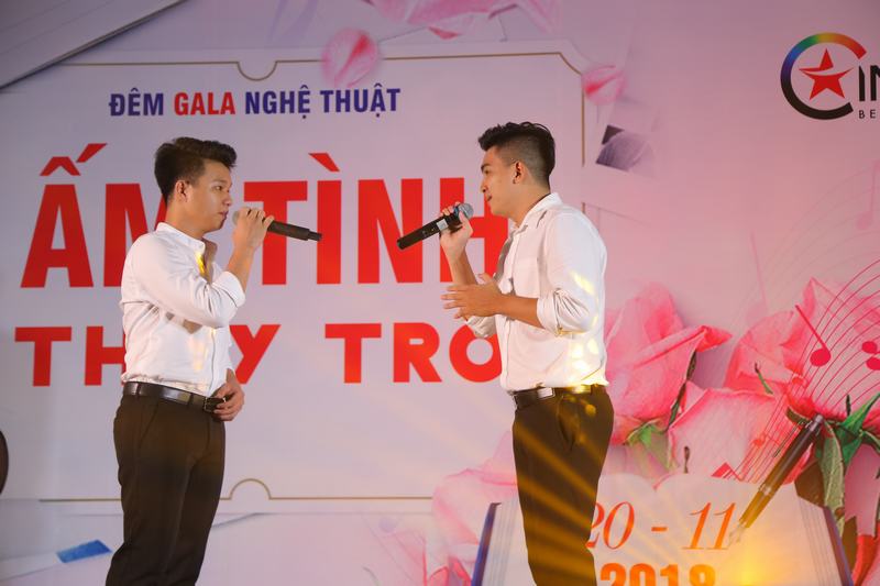 Ấm tình thầy trò