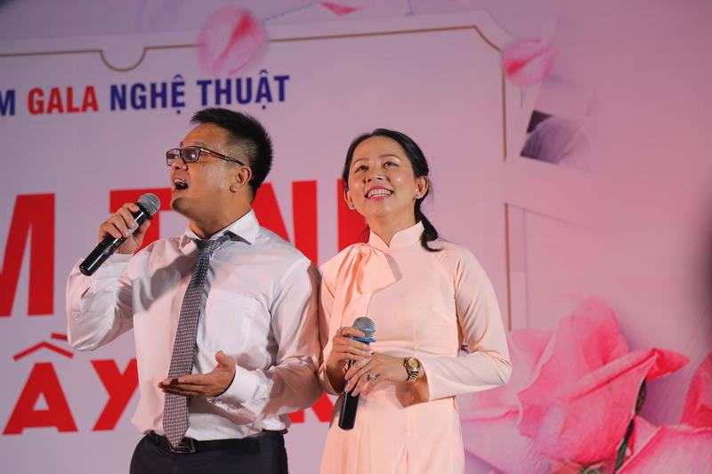 Ấm tình thầy trò