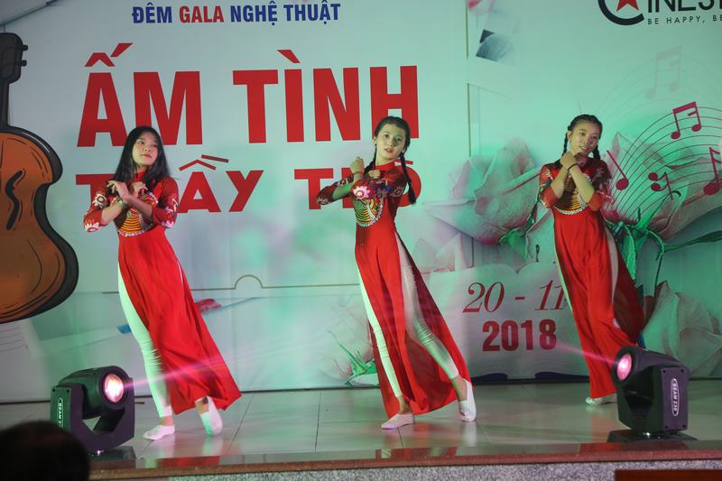 Ấm tình thầy trò